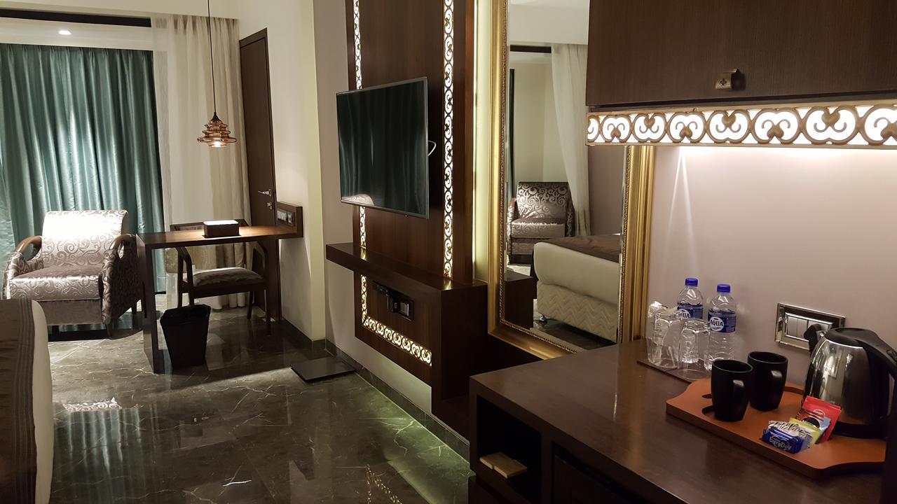 Hotel Peninsula Redpine Bombay Exterior foto