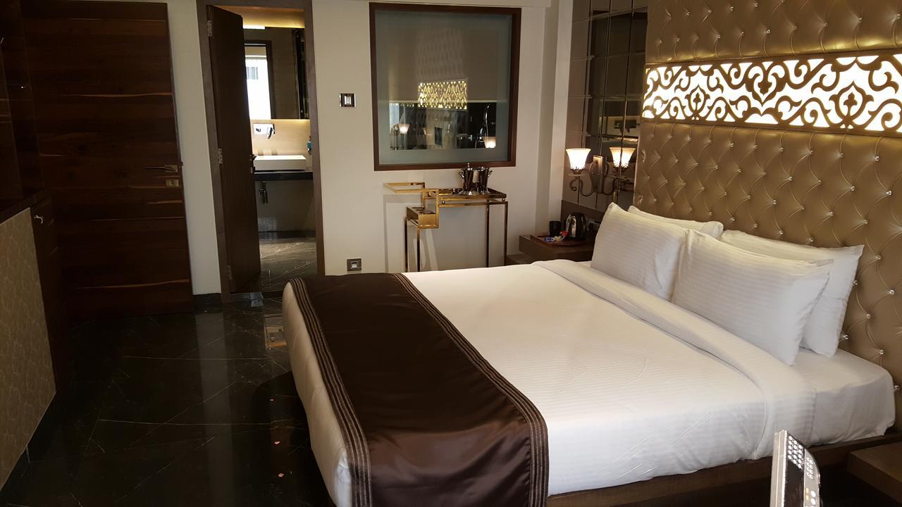 Hotel Peninsula Redpine Bombay Exterior foto